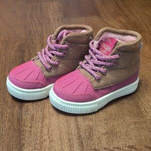New OshKosh B'gosh Pink and Tan Kids Boots
